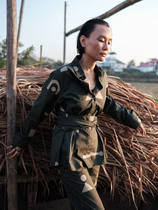 Deep Green Triangle Printed Nara Front Knot Shirt