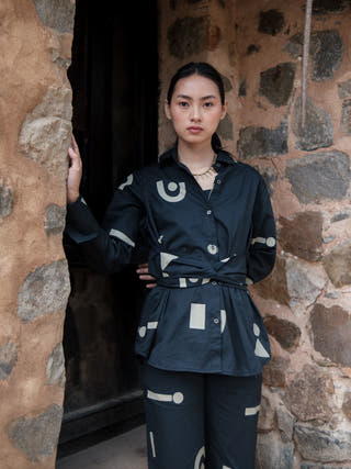 Black Triangle Printed Nara Front Knot Shirt