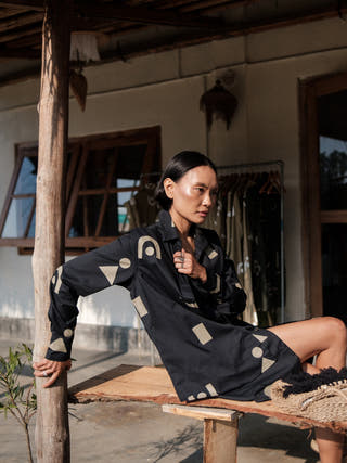 Black Triangle Printed Seattle Wrap Shirt Dress