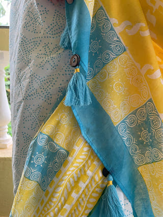 Quadro Mul Cotton Saree Blue Yellow Mogasu