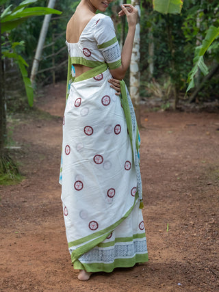 Kokum Mul Cotton Saree White Mogasu