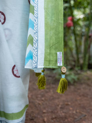 Kokum Mul Cotton Saree White Mogasu