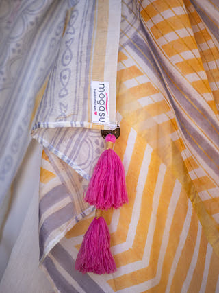 O Mar Chanderi Silk Saree White Mogasu