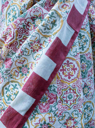 Block Printed Azulejo Mul Cotton Saree Red Mogasu