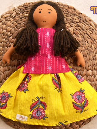 Nilah Girl Doll Classic Yellow Skirt Blouse Set