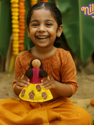 Nilah Girl Doll Classic Yellow Skirt Blouse Set