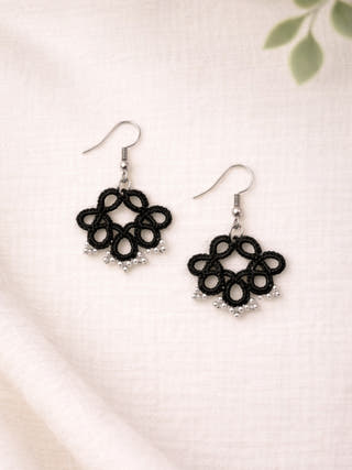 Noir Petal Earrings