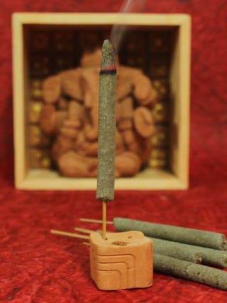 Pure Dhuna Incense Stick - 300 Sticks