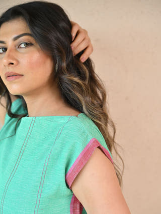 Straight-Cut Tunic with Rounded Neckline | Green