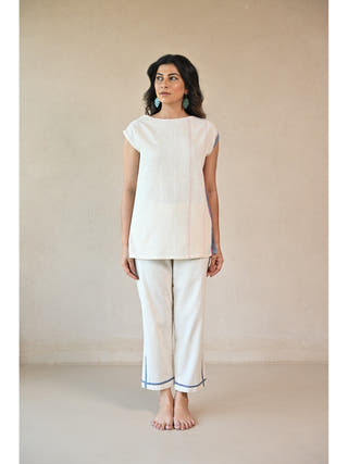 Straight-Cut Tunic with Rounded Neckline | White
