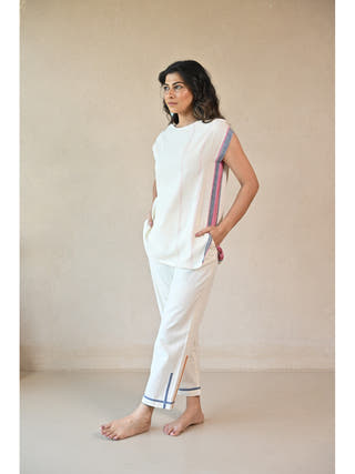 Straight-Cut Tunic with Rounded Neckline | White
