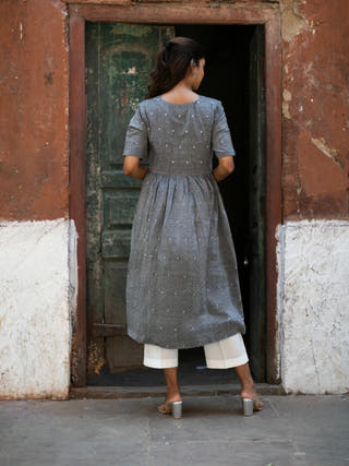 Handloom Grey Soft Cotton Jamdani Kurta Set With Dupatta