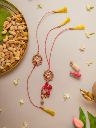 Red Pearl Crochet Rakhi & Lumba Set (Set Of 2)