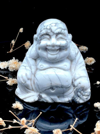 Howlite Laughing Buddha