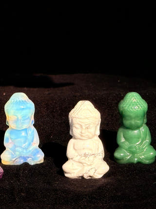 Howlite Sitting Buddha