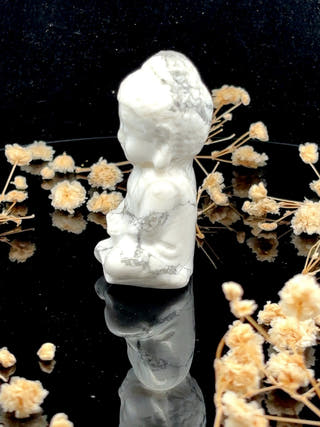 Howlite Sitting Buddha