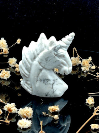 Howlite Unicorn