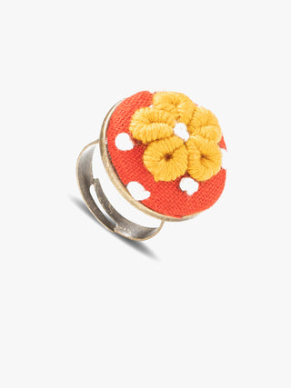 Daisyflower Hand Embroidered Round Ring Red/Yellow Sutanuti studio
