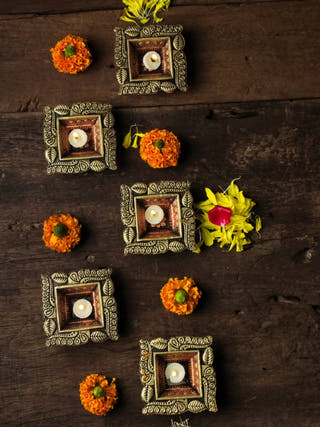 Swastik Diya | Set of 12
