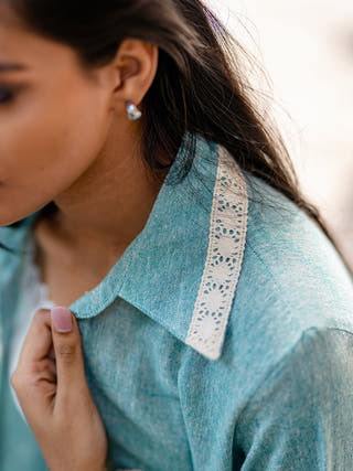 Breathable shirt with crochet trim Green Krushnachuda