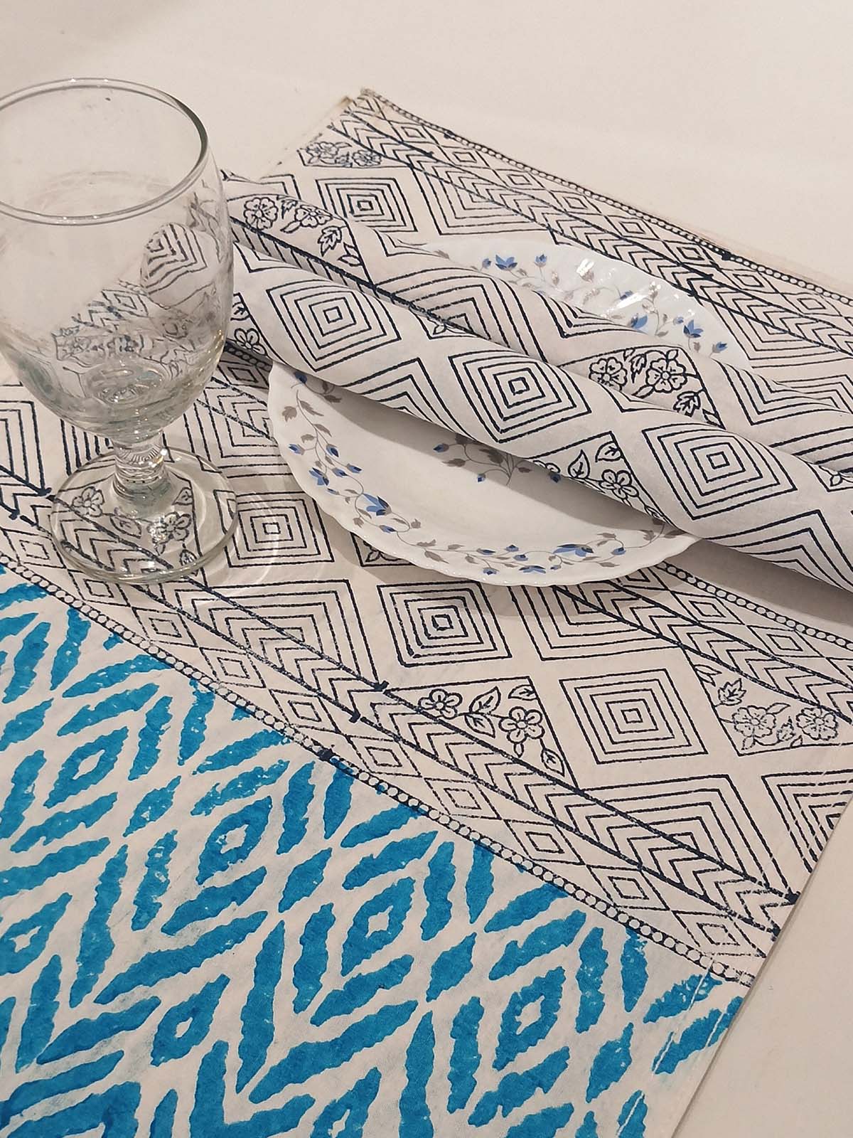 HandBlock Table Runner and Mat - Set of 6 image 1