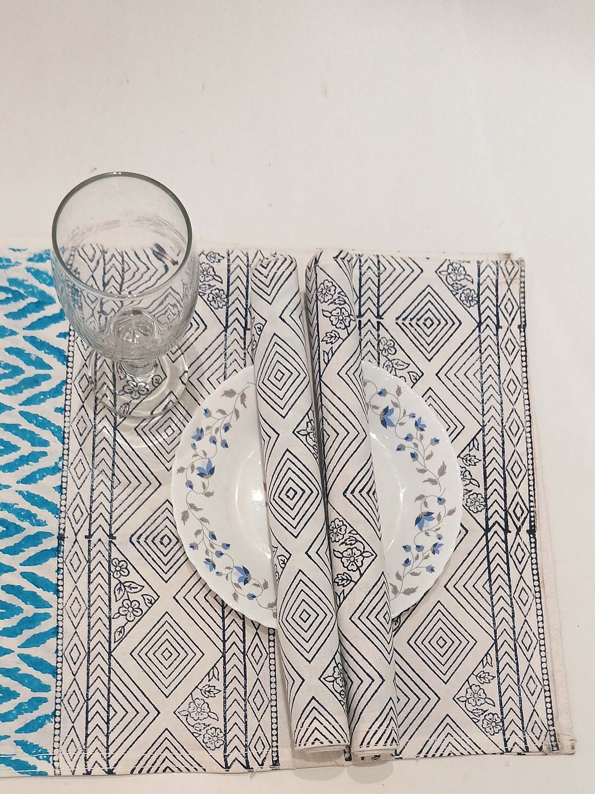 HandBlock Table Runner and Mat - Set of 6 image 2