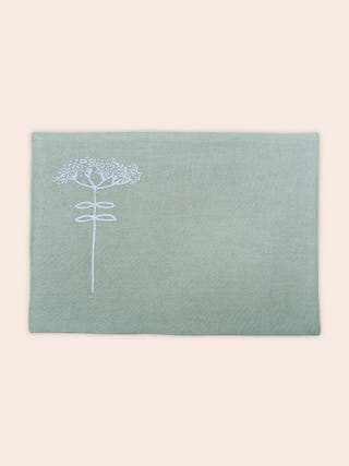 Daven Dining Set Of A Table Runner And 6 Table Mats Green Veaves