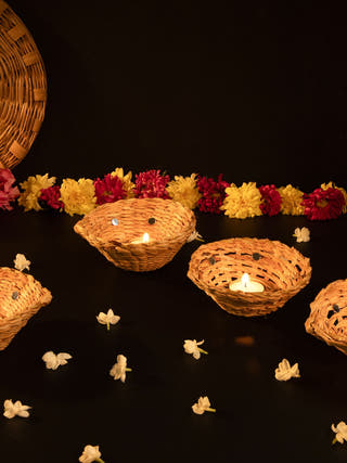 Deepak Handcrafted Banana Tea light Big - Set of 2