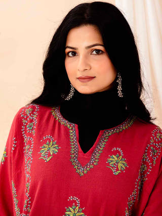 Red Woollen Sozni Embroidered Pheran