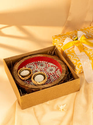 Vana Chitra - The Art Hamper