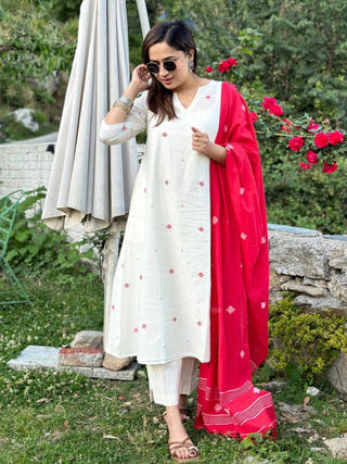 Handloom White Soft Cotton Jamdani Kurta Set With Dupatta