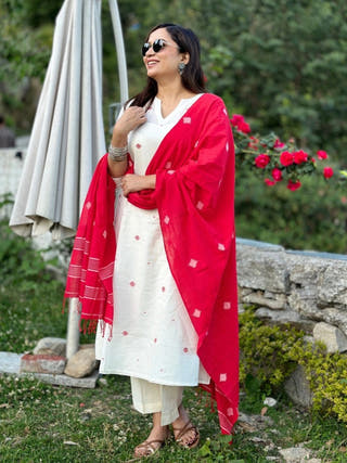 Handloom White Soft Cotton Jamdani Kurta Set With Dupatta