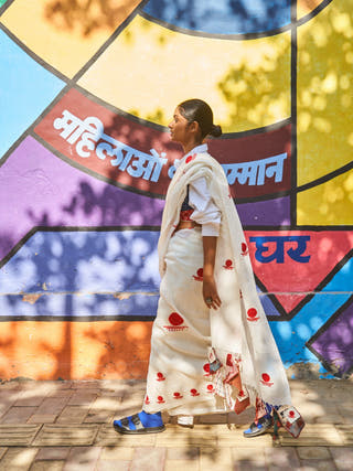 White Embroidery Bindi Linen Saree