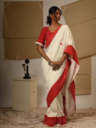 White Embroidery Bindi Mul Saree