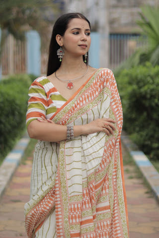 Kaaviya Mul Cotton Saree