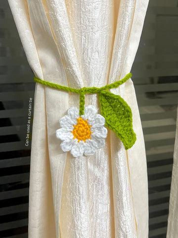 Crochet Daisy Charm - 3 In One Delight