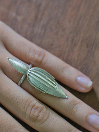 TUSCANY Double Petal Ring Baka
