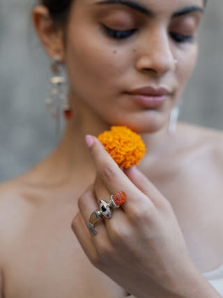 PICHWAI Cow Horn Ring Baka