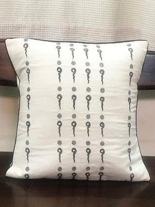 CHETNA Kora Base Handwooven Cushion Cover Off-White Bun.kar Bihar
