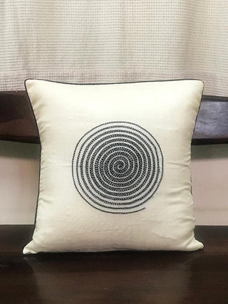 PRAJNA Kora Base Handwooven Cushion Cover Off-White Bun.kar Bihar