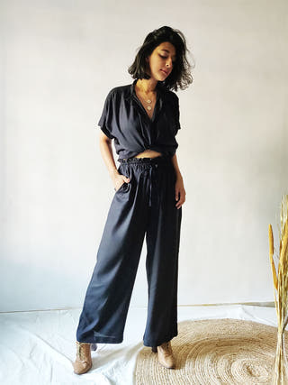 WSB BASICS Black Pants Black Why So Blue