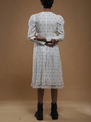 Timeless Midi Dress - White LarRarh