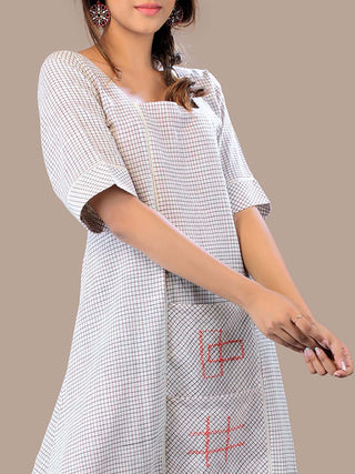 ANNE Handwoven Check Kite Dress Off-White Dharang