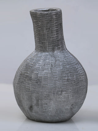 Hand Crafted Aluminium Vase Natural Silver Nimmit