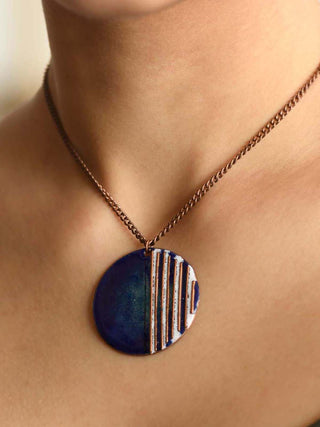 ELEMENTS Necklace With Ocean Crinkle Pendant Ekibeki