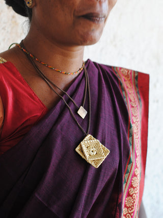 Bhumiti Pendant Necklace Natural Ekibeki