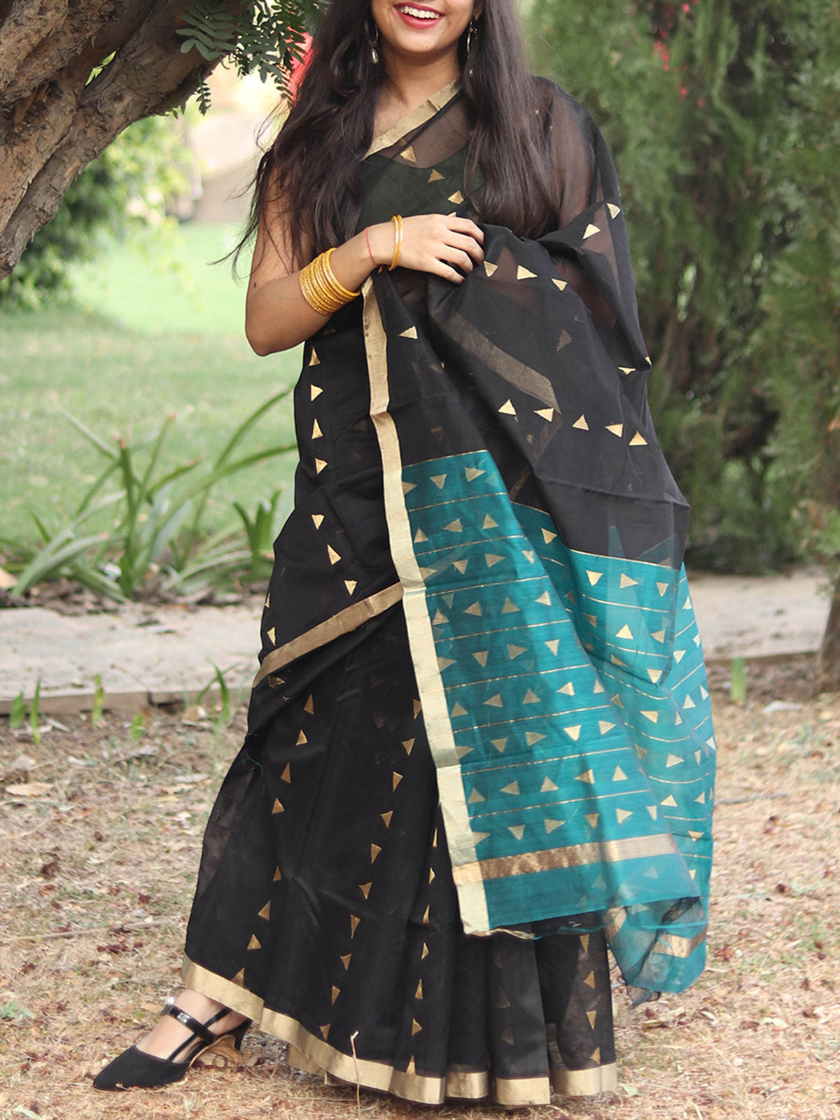 Black Chanderi Silk Pashmina Saree with Unstitched Blouse Piece –  Janasya.com