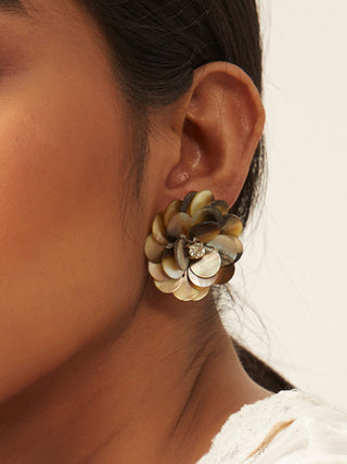SEA SECRETS 'Floral' Mother of Pearl Stud Gold Whe