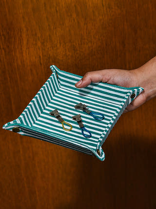 Upcycled Plastic Small Tray Multicoloured Kaarigar Clinic