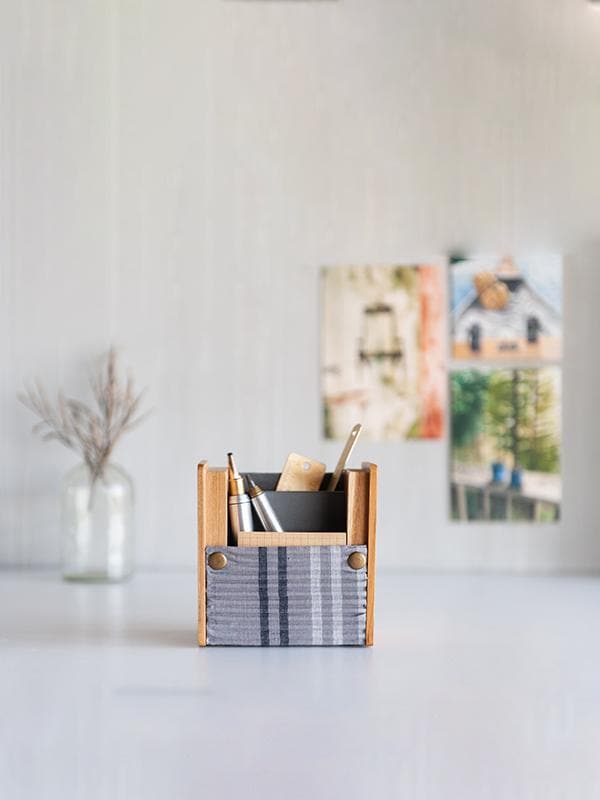 Changeable Sleeve Line Wooden Pen Stand Grey And Yellow